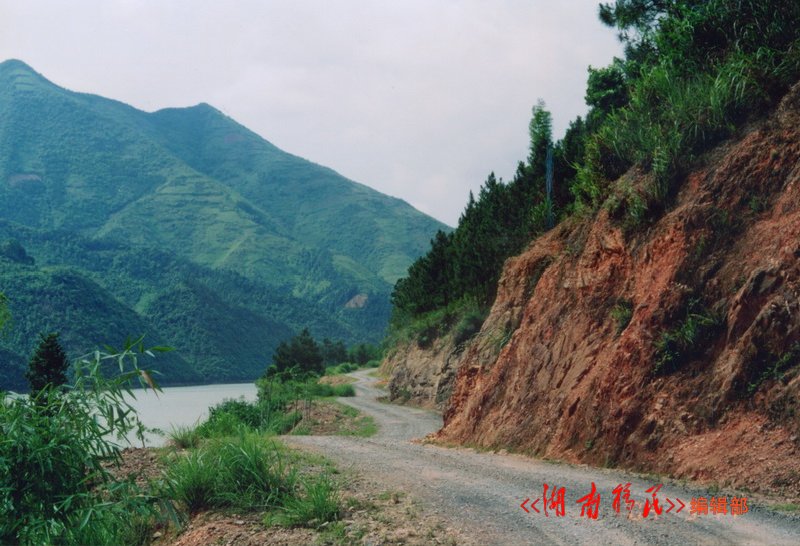 双牌库区江上公路