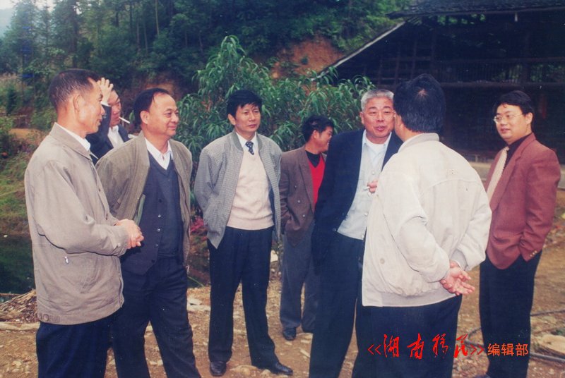 益阳市原副市长魏遐龄在安化库区冷水塘检查指导工作
