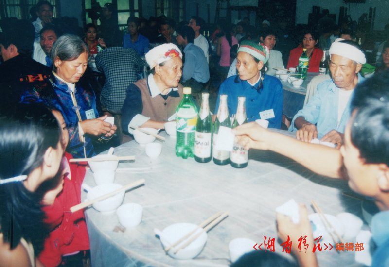 三峡移民入湘第一餐